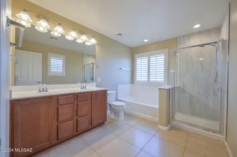 Bath - 743 S Harry P Stagg Dr, Vail, AZ 85641 photo 1 of 5