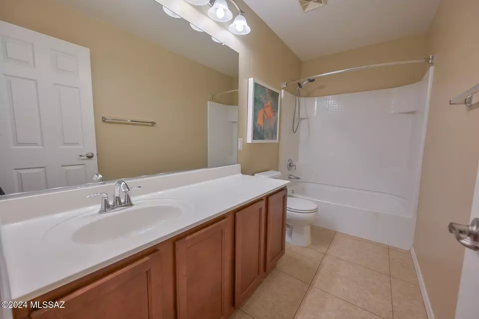 Bath - 743 S Harry P Stagg Dr, Vail, AZ 85641 photo 4 of 5