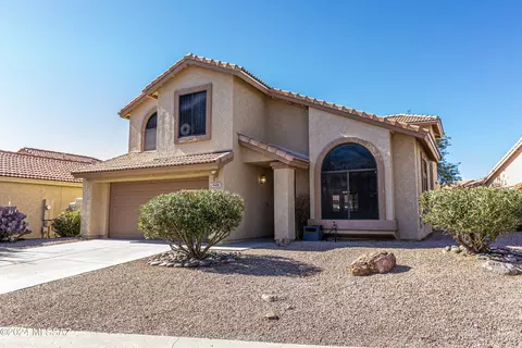 10481 N Fairway Vista Ln, Oro Valley, AZ 85737
