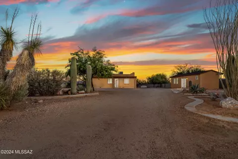 2850 E Adilene Dr, Tucson, AZ 85756