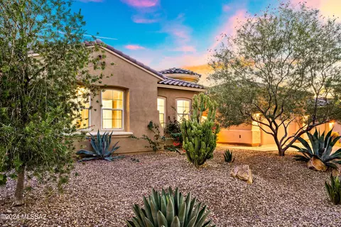 14249 N Silverleaf Ln, Marana, AZ 85658