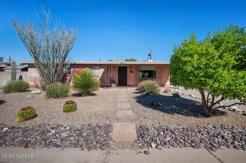 5661 E 13th St, Tucson, AZ 85711