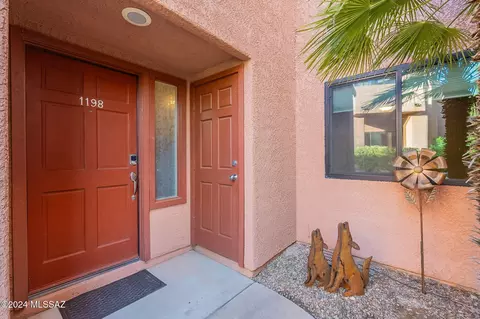 5051 N Sabino Canyon Rd #1198, Tucson, AZ 85750