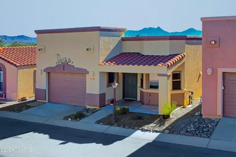 1116 W Vuelta Potrillo Mesteno, Sahuarita, AZ 85629