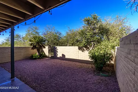 Exterior - 7827 E 4th St, Tucson, AZ 85710 photo 5 of 10