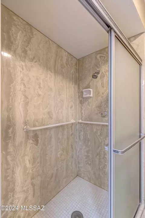 Bath - 7827 E 4th St, Tucson, AZ 85710 photo 4 of 7