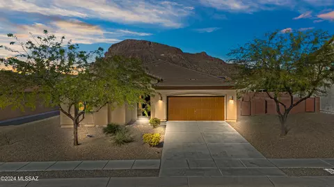 4324 W Golden Gate Mountain Ct, Tucson, AZ 85746