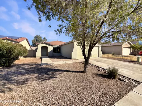 9256 N Centipede Ave, Tucson, AZ 85742