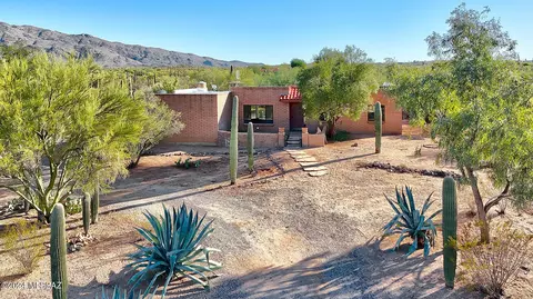 11760 E Twin Hills Trl, Tucson, AZ 85748
