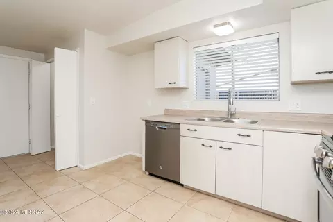 Kitchen - 9740 E 3rd St, Tucson, AZ 85748 photo 1 of 2