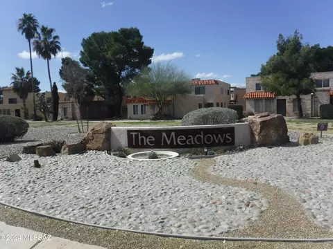 6549 E Calle La Paz UNIT B, Tucson, AZ 85715