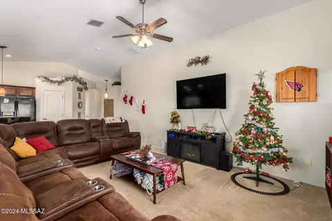 13696 E Aviara Pl, Vail, AZ 85641 photo 12