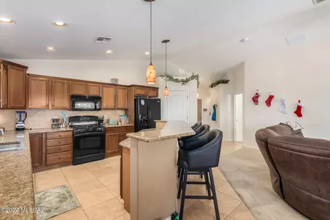 13696 E Aviara Pl, Vail, AZ 85641 photo 10