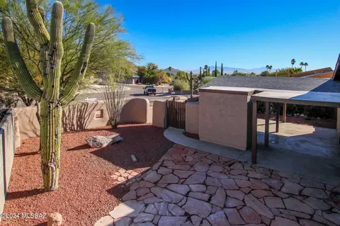 2951 W Saint Tropaz Ave, Tucson, AZ 85713
