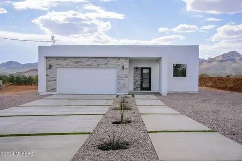 112 Avenida Pastor, Rio Rico, AZ 85648