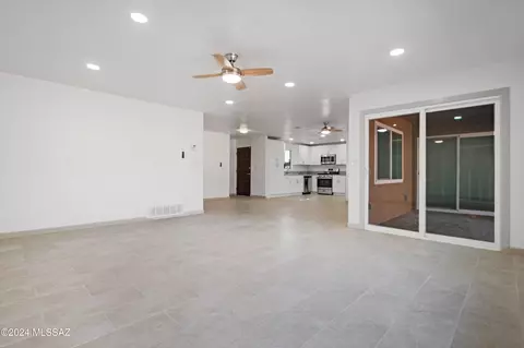 7731 E Hampton St, Tucson, AZ 85715 photo 8