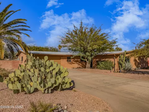 7731 E Hampton St, Tucson, AZ 85715 photo 2