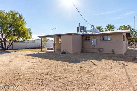 4501 E 28th St, Tucson, AZ 85711 photo 2