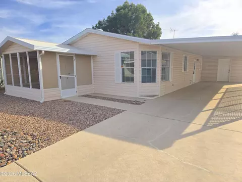 7771 W Touchstone St, Tucson, AZ 85735