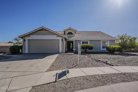 8910 N Mocha Pl, Tucson, AZ 85743