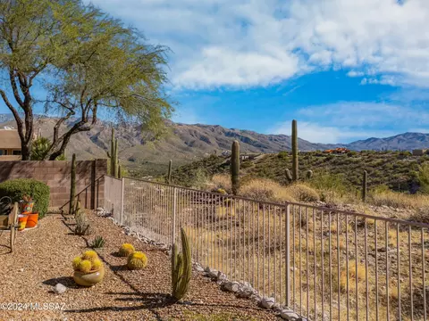 4606 N Black Rock Pl, Tucson, AZ 85750