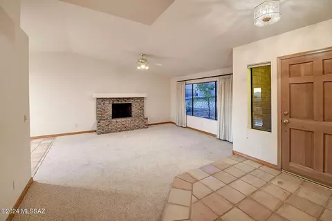 Living - 610 E Glenhurst Dr, Tucson, AZ 85704 photo 1 of 3