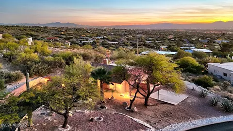 View/Area - 610 E Glenhurst Dr, Tucson, AZ 85704 photo 1 of 2