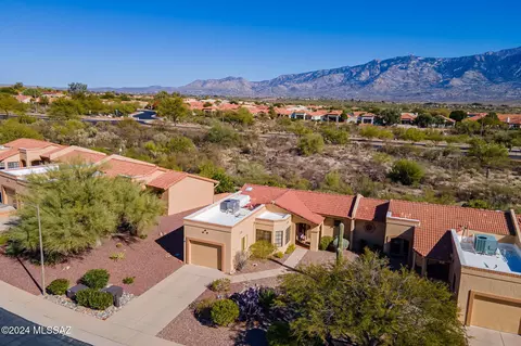13936 N Green Tree Dr, Oro Valley, AZ 85755