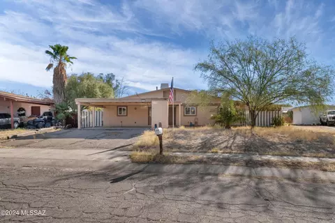 3332 S Stearn Lake Dr, Tucson, AZ 85730