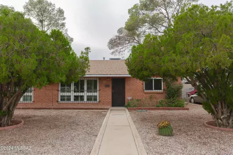 450 S Kenyon Dr, Tucson, AZ 85710