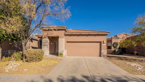 5560 N Silver Stream Way, Tucson, AZ 85704