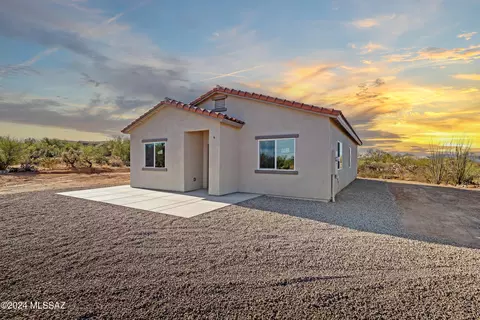 16101 W Ridgemoor Ave, Tucson, AZ 85736