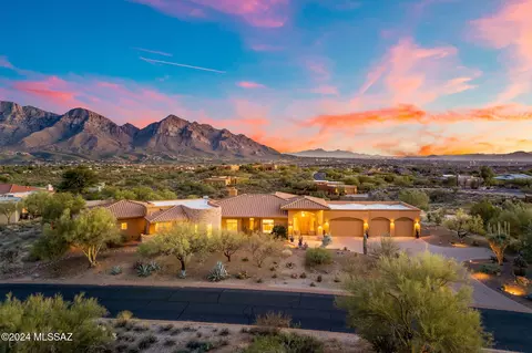 585 W Red Mountain Pl, Oro Valley, AZ 85755