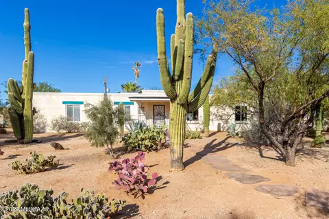 842 W San Martin Dr, Tucson, AZ 85704