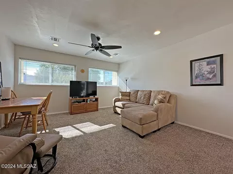 1459 S Jones Blvd #F208, Tucson, AZ 85713
