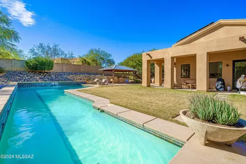 9424 S Via Bandera, Vail, AZ 85641