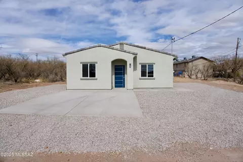 1411 Dust Ct, Rio Rico, AZ 85648