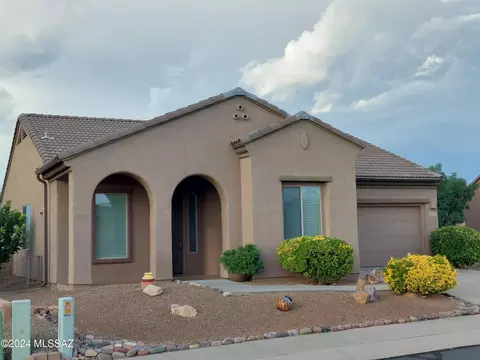 2035 W Demetrie Canyon Dr, Green Valley, AZ 85622