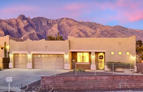 1051 E Rodda River Pl, Tucson, AZ 85718