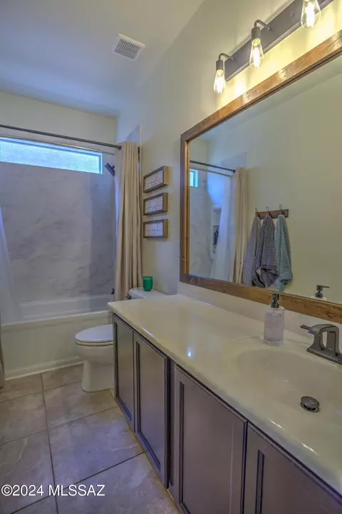 Bath - 21156 E Frontier Rd, Red Rock, AZ 85145 photo 4 of 5