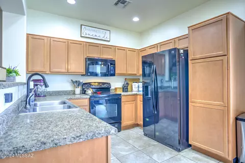 Kitchen - 21156 E Frontier Rd, Red Rock, AZ 85145 photo 1 of 4