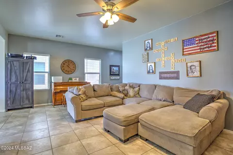 Living - 21156 E Frontier Rd, Red Rock, AZ 85145 photo 6 of 6