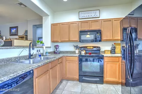 Kitchen - 21156 E Frontier Rd, Red Rock, AZ 85145 photo 2 of 4