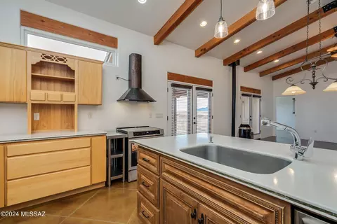 Kitchen - 263 Lower Elgin Rd, Elgin, AZ 85611 photo 4 of 4
