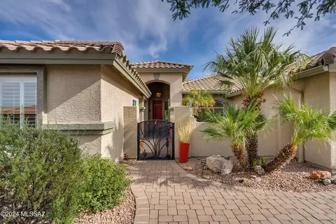 2261 E Desert Pueblo Pass, Green Valley, AZ 85614