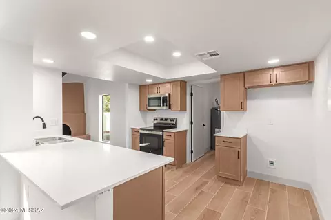 2910 N Cascada Cir, Tucson, AZ 85715