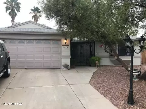 5978 S Pin Oak Dr, Tucson, AZ 85746