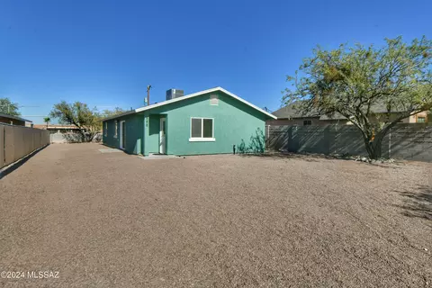 888 W Pennsylvania Dr, Tucson, AZ 85714