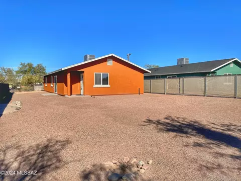 902 W Pennsylvania Dr, Tucson, AZ 85714