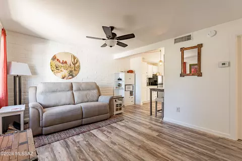 230 S Paseo Sarta #A, Green Valley, AZ 85614
